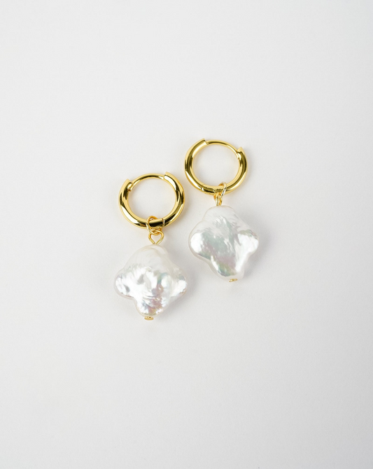 Clover Pearl Earrings