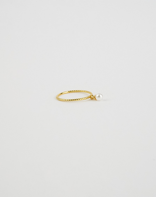 Charm Pearl Ring