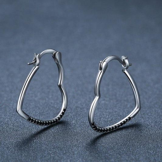 Creative Hollow Heart-shaped Zircon Necklace