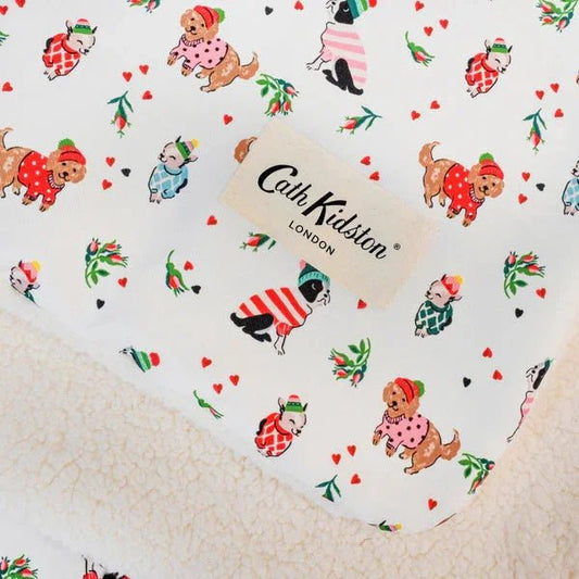 Cath Kidston Hearts & Roses Pet Blanket | Luxury Home Accessories | Heulog Glow