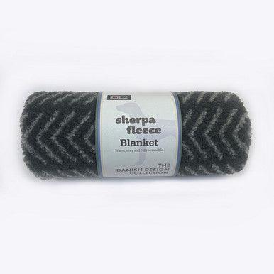 Danish Design Fleece Charcoal Arrows Blanket Medium | Luxury Home Accessories | Heulog Glow
