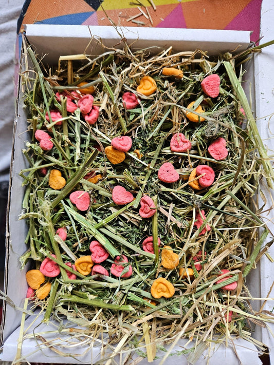 Love Heart Grazing Box | Luxury Home Accessories | Heulog Glow