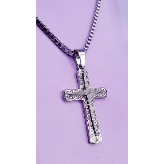 Chic Silver Cross Necklace
