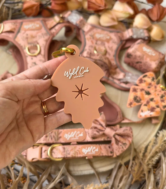 Wyld Cub - Dog Poop Bag Caddy Leaf: Chiswick Nutmeg | Luxury Home Accessories | Heulog Glow