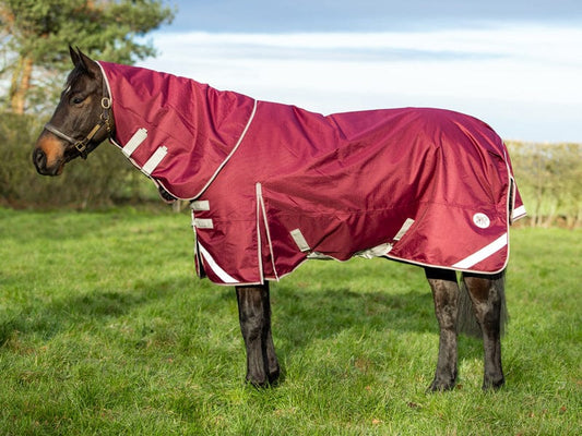 100g Detachable Neck Turnout Rug - Burgundy | Luxury Home Accessories | Heulog Glow