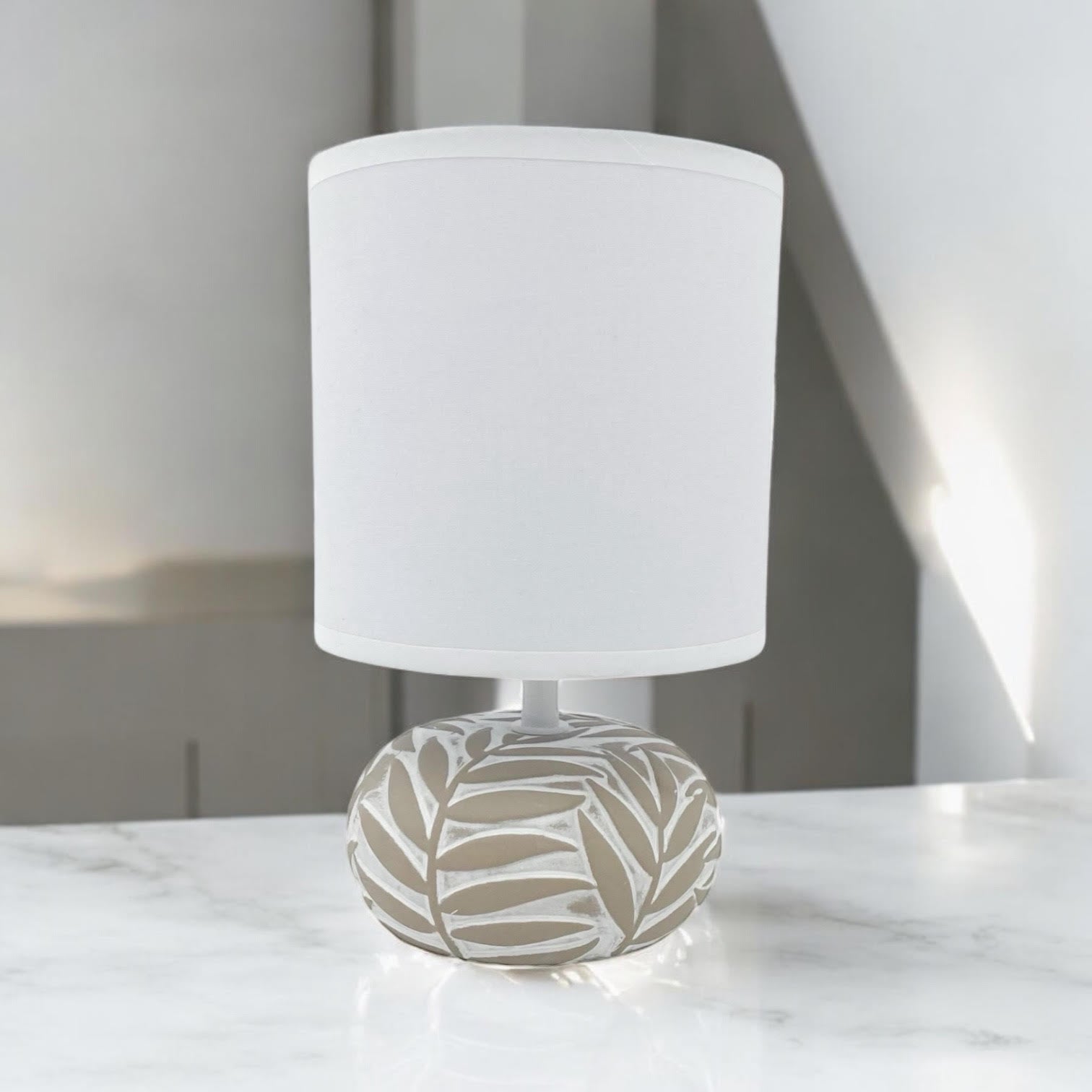 15X15X24CM TABLE LAMP 6" SHADE | Luxury Home Accessories | Heulog Glow