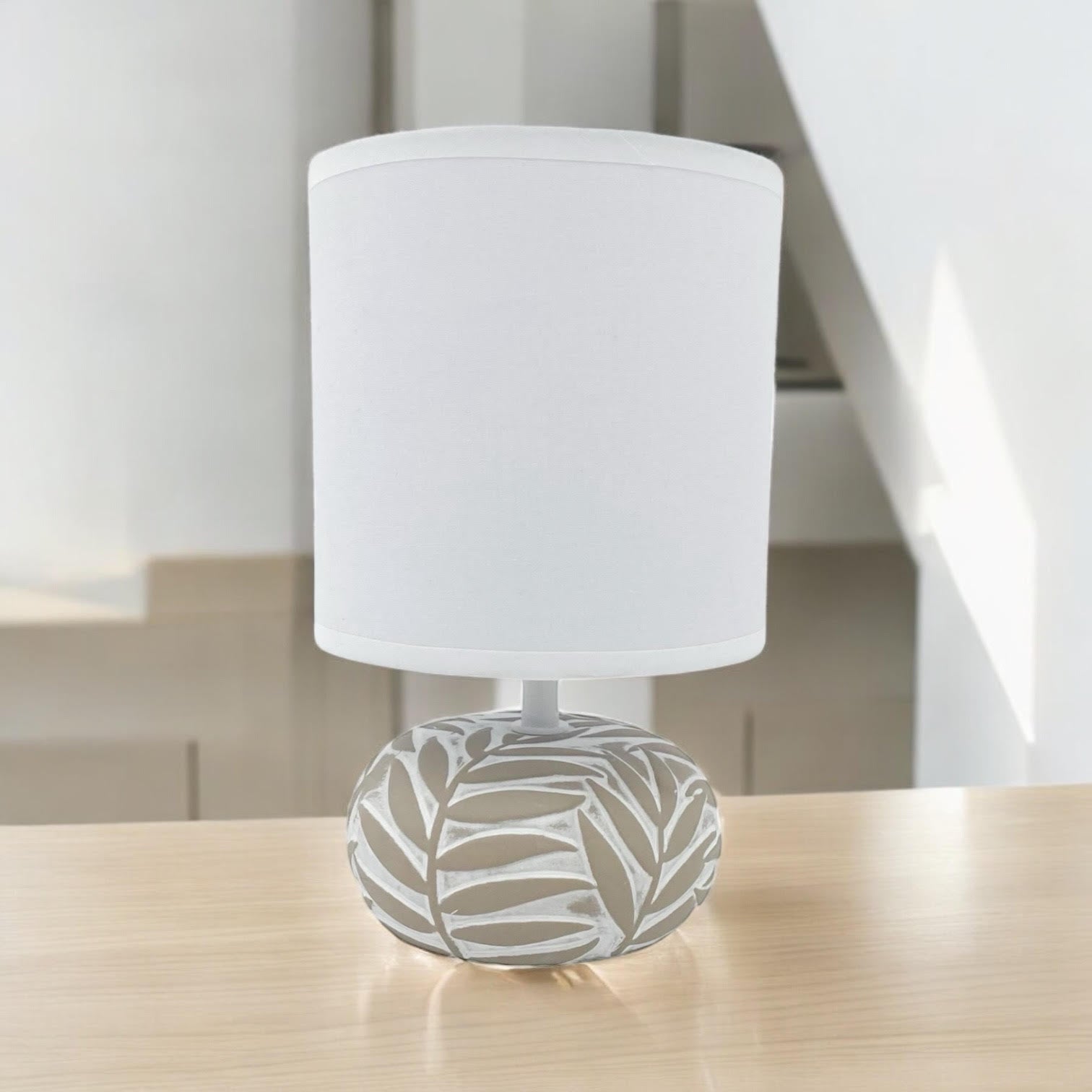 15X15X24CM TABLE LAMP 6" SHADE | Luxury Home Accessories | Heulog Glow