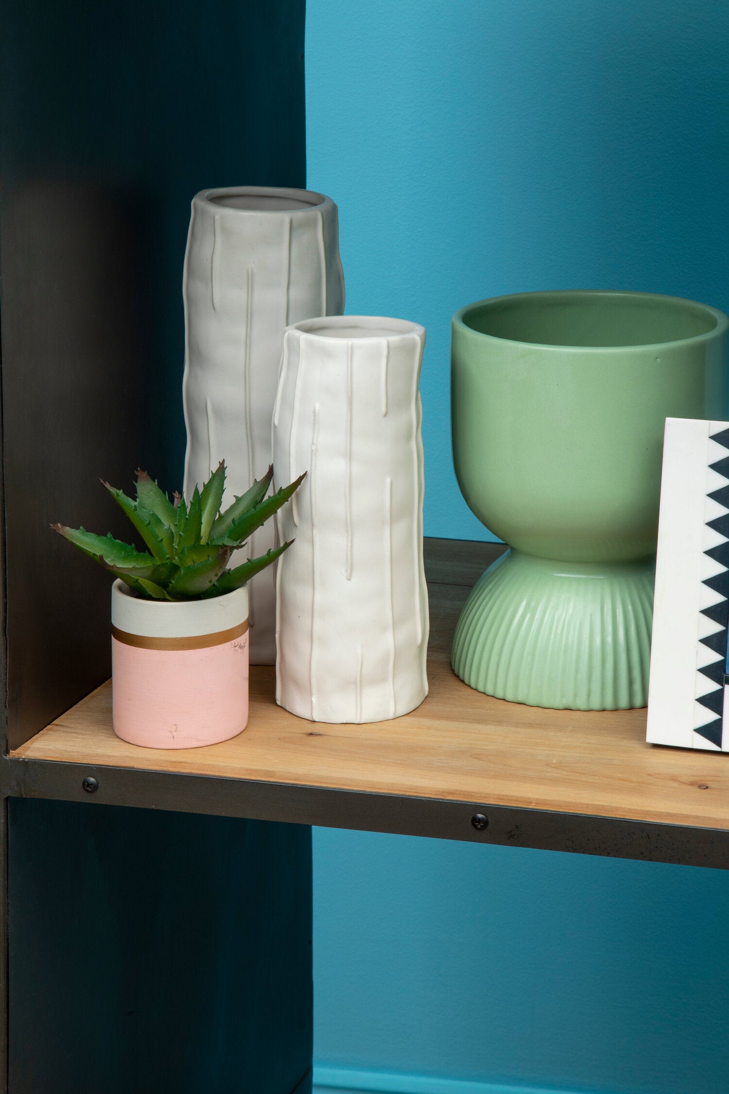 Fia Sage Green Ribbed Ceramic Planter
