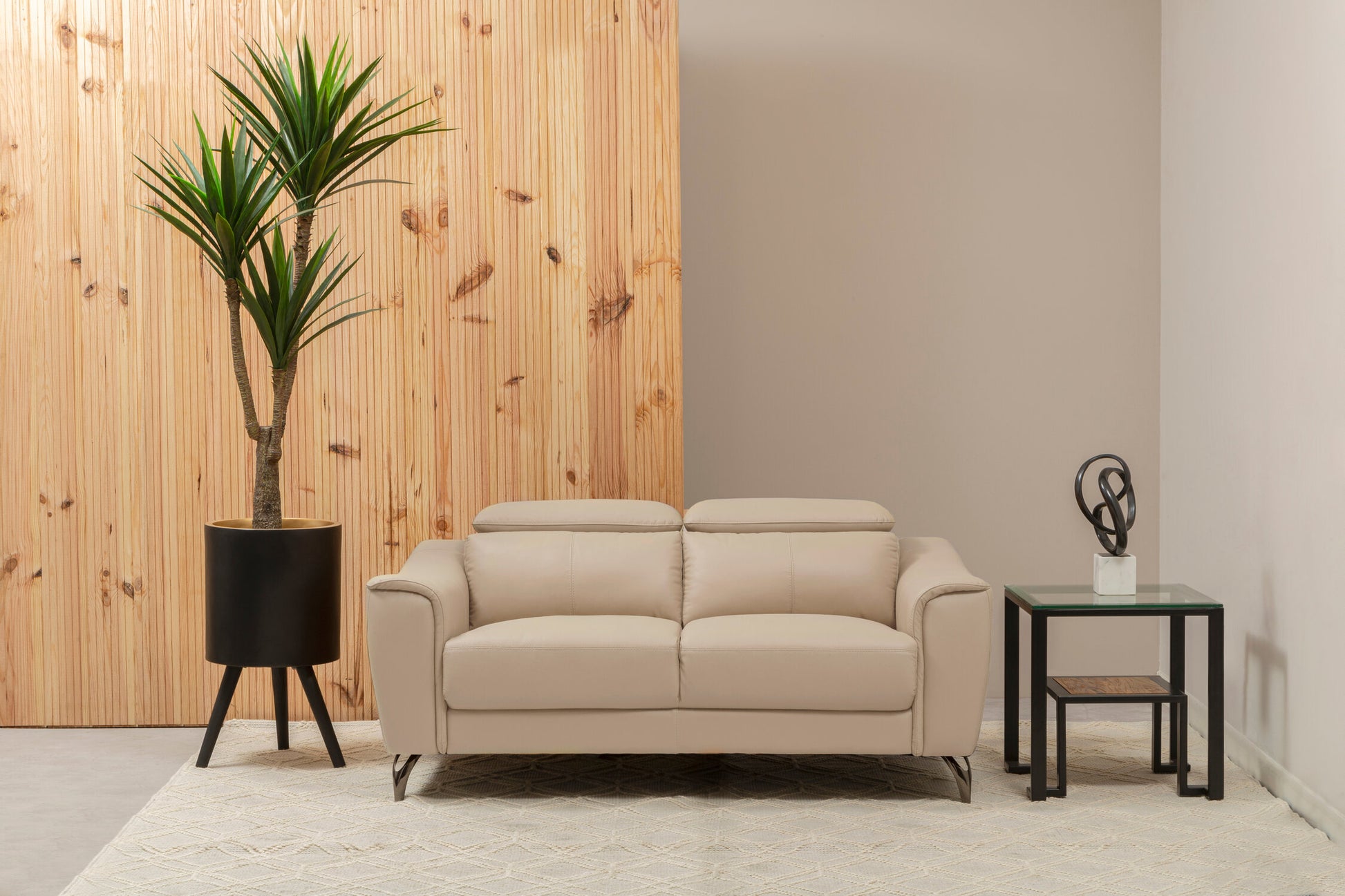 Darnell Large Black Finish Planter