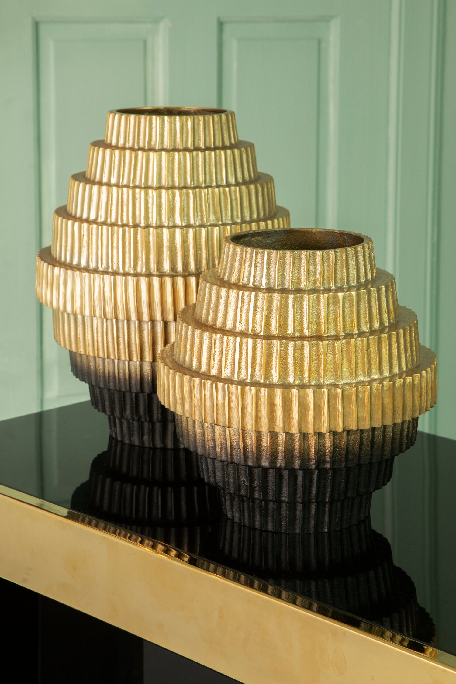 Deomali Large Ombre Gold and Black Vase