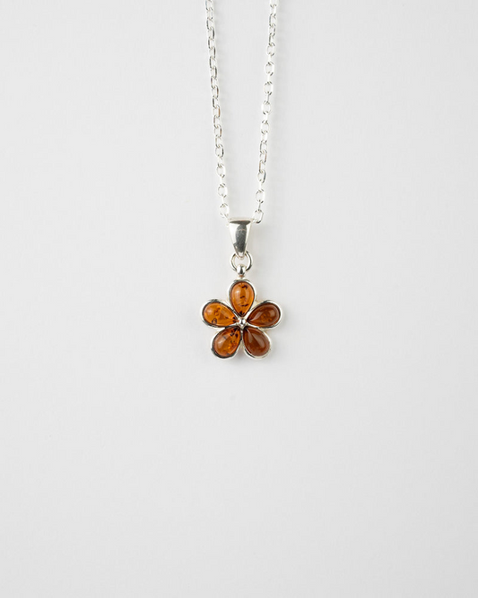 Subtle Flower Pendant Necklace