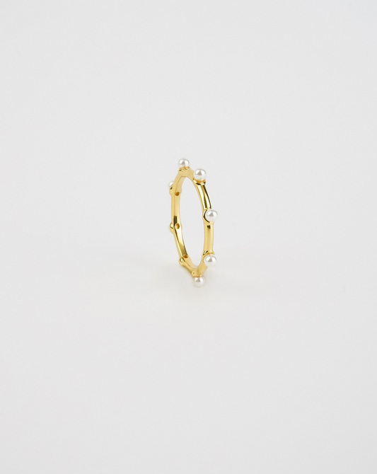 Dot Pearl Ring