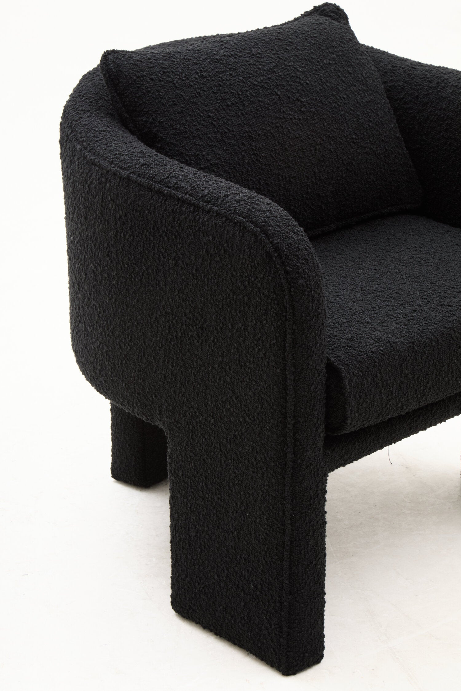 Ozzero Black Boucle Curved Armchair