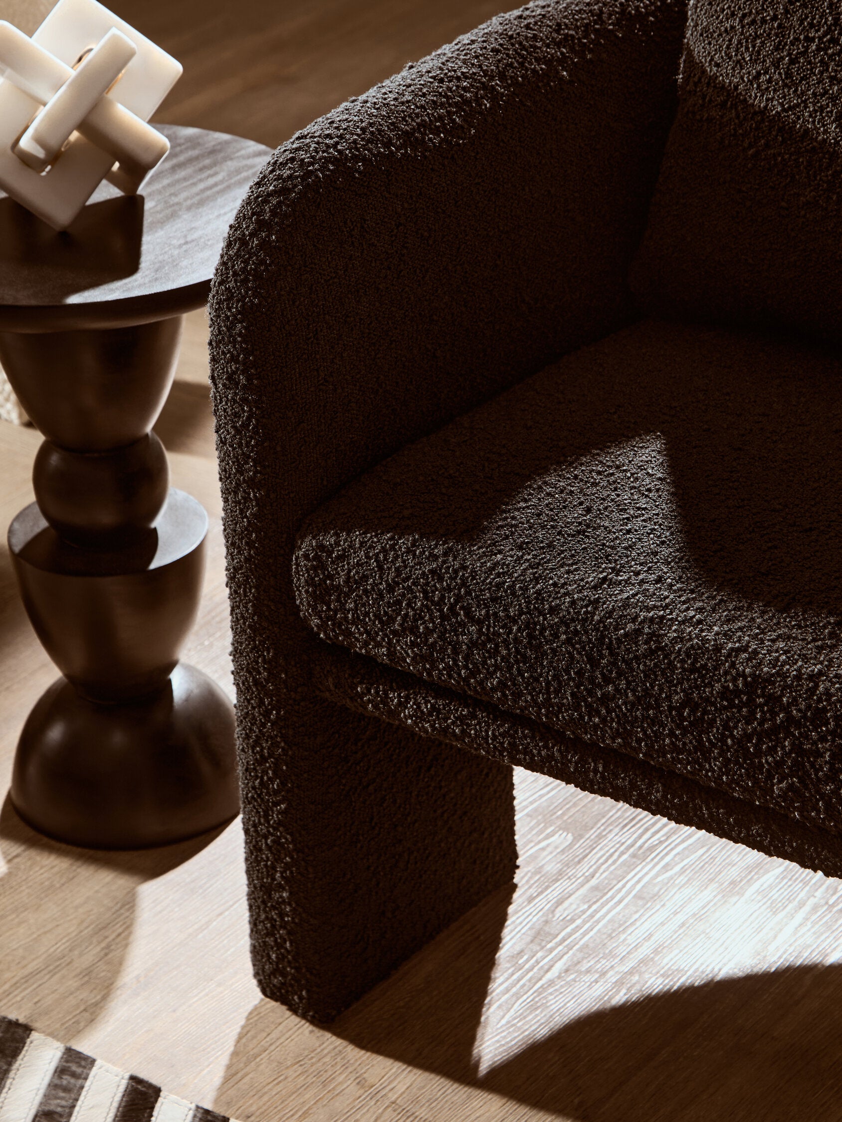 Ozzero Black Boucle Curved Armchair