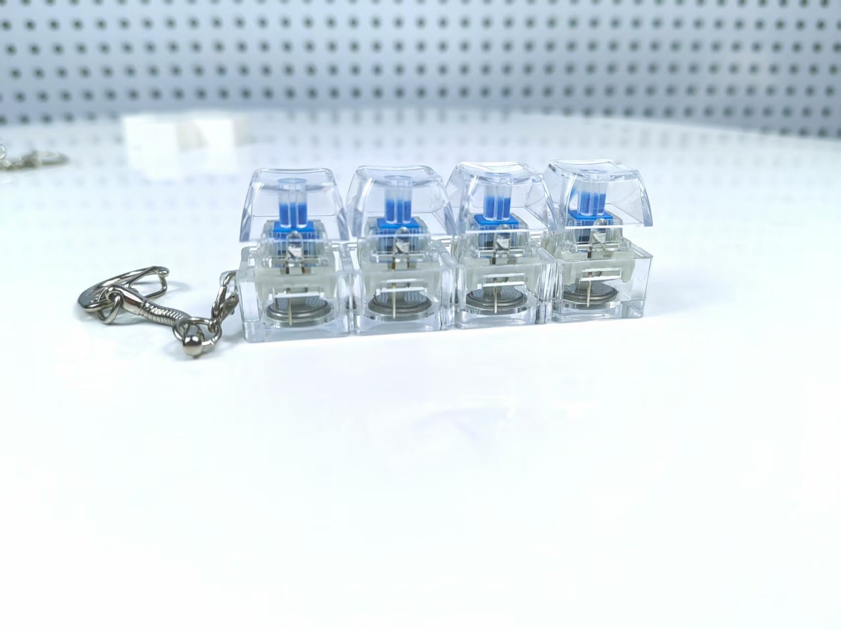 4Keys Mechanical Keyboard Electronic Luminous Transparent Crystal Height Pressure Reduction Finger Button Anti Stress Keycap Toy Schoolbag Pendant Keychain Decompression Clicker Gadget Gift | Luxury Home Accessories | Heulog Glow