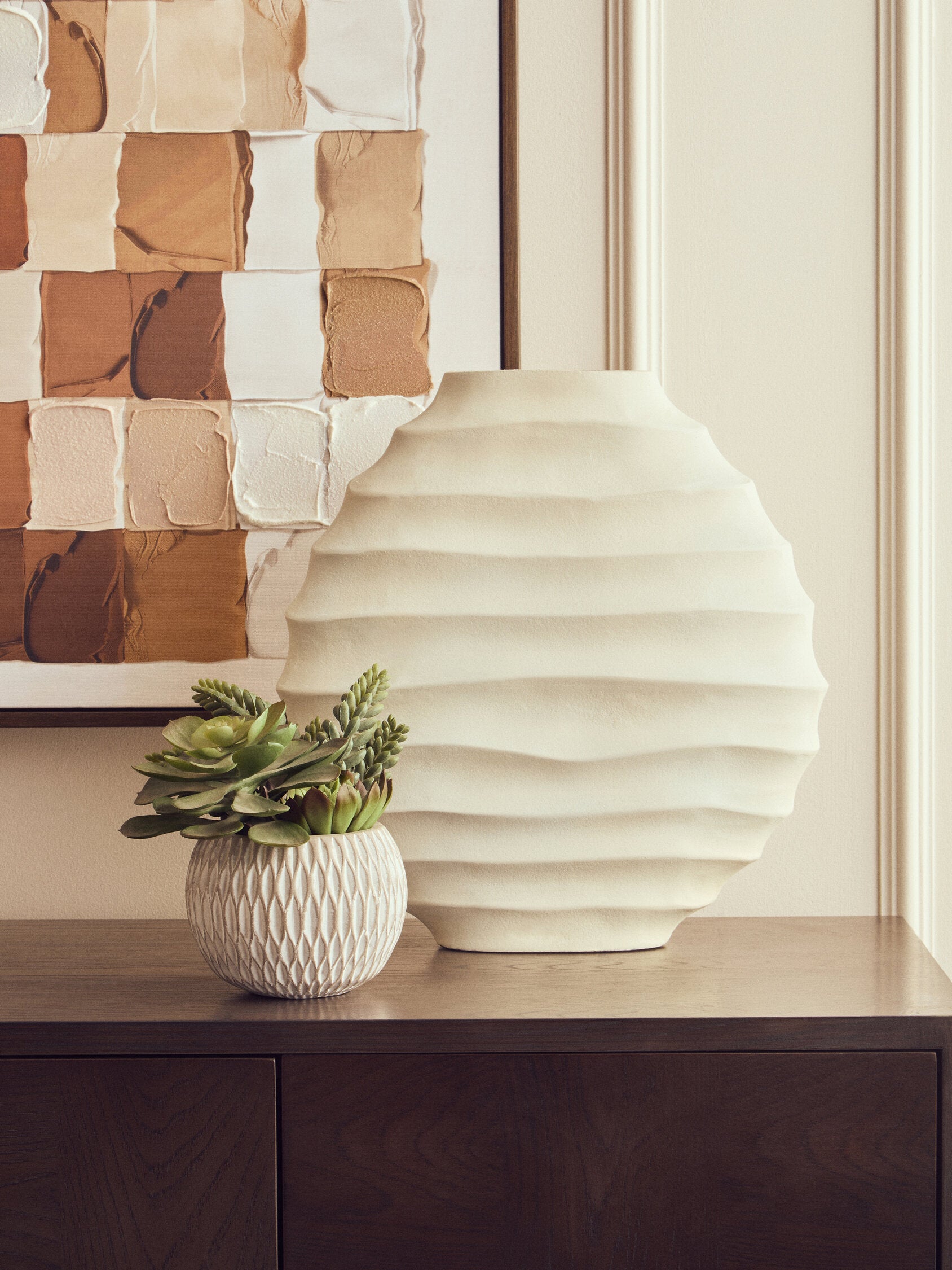 Mira Large Ivory Finish Rippled Round Vase