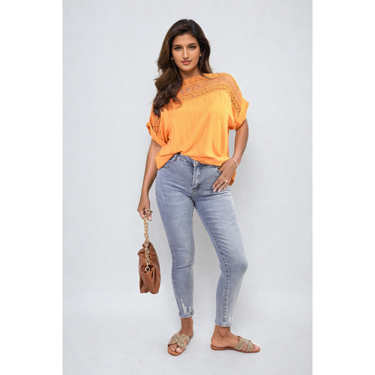 Distressed High Waisted Jeans