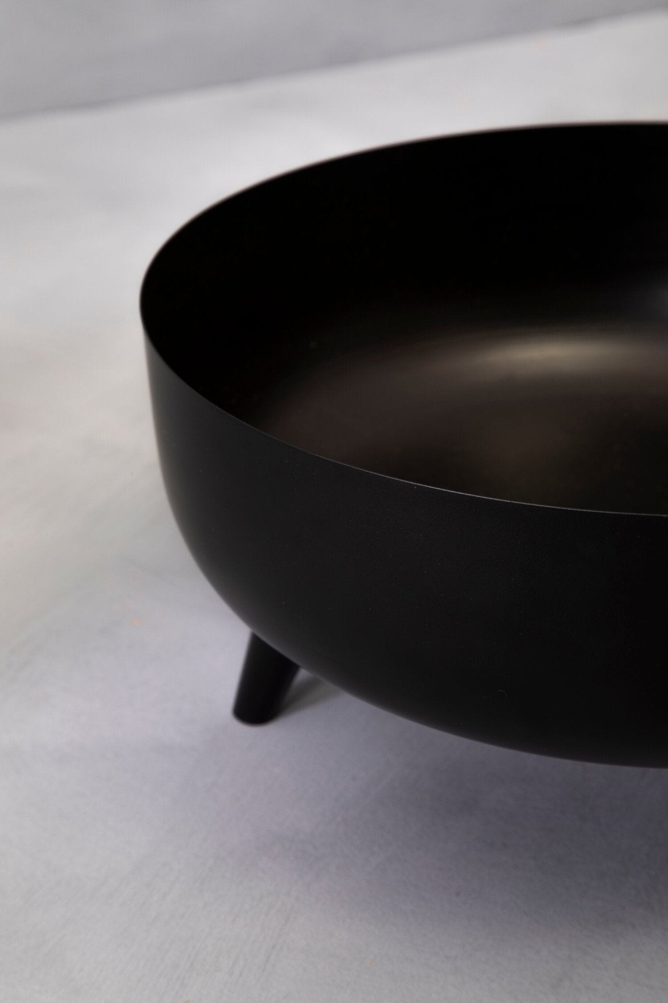 Alina Black Footed Planter | Luxury Home Accessories | Heulog Glow