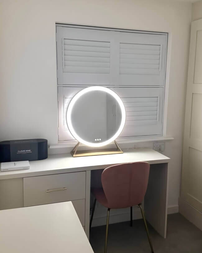 Anne Round Hollywood Mirror Gold 60x67CM | Luxury Home Accessories | Heulog Glow