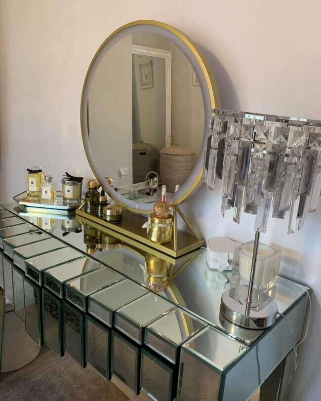 Anne Round Hollywood Mirror Gold 60x67CM | Luxury Home Accessories | Heulog Glow