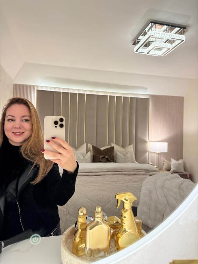 Ava Round Wall Mounted Mirror 80cm | Luxury Home Accessories | Heulog Glow