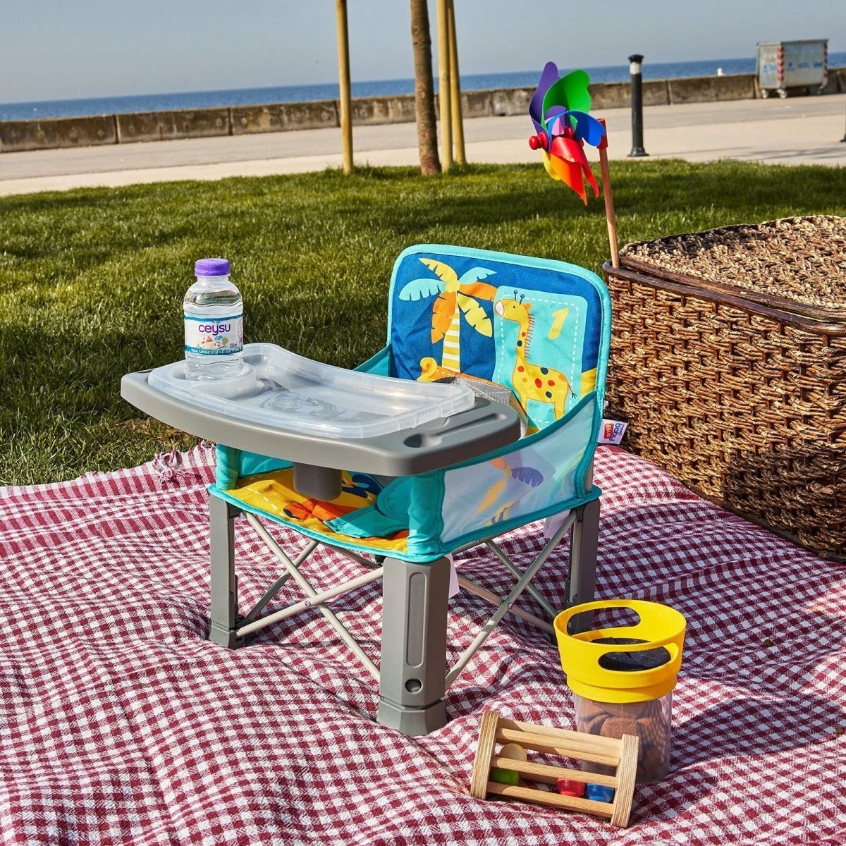 baby plus Picnic Booster Highchair - My friend Giraffe | Luxury Home Accessories | Heulog Glow