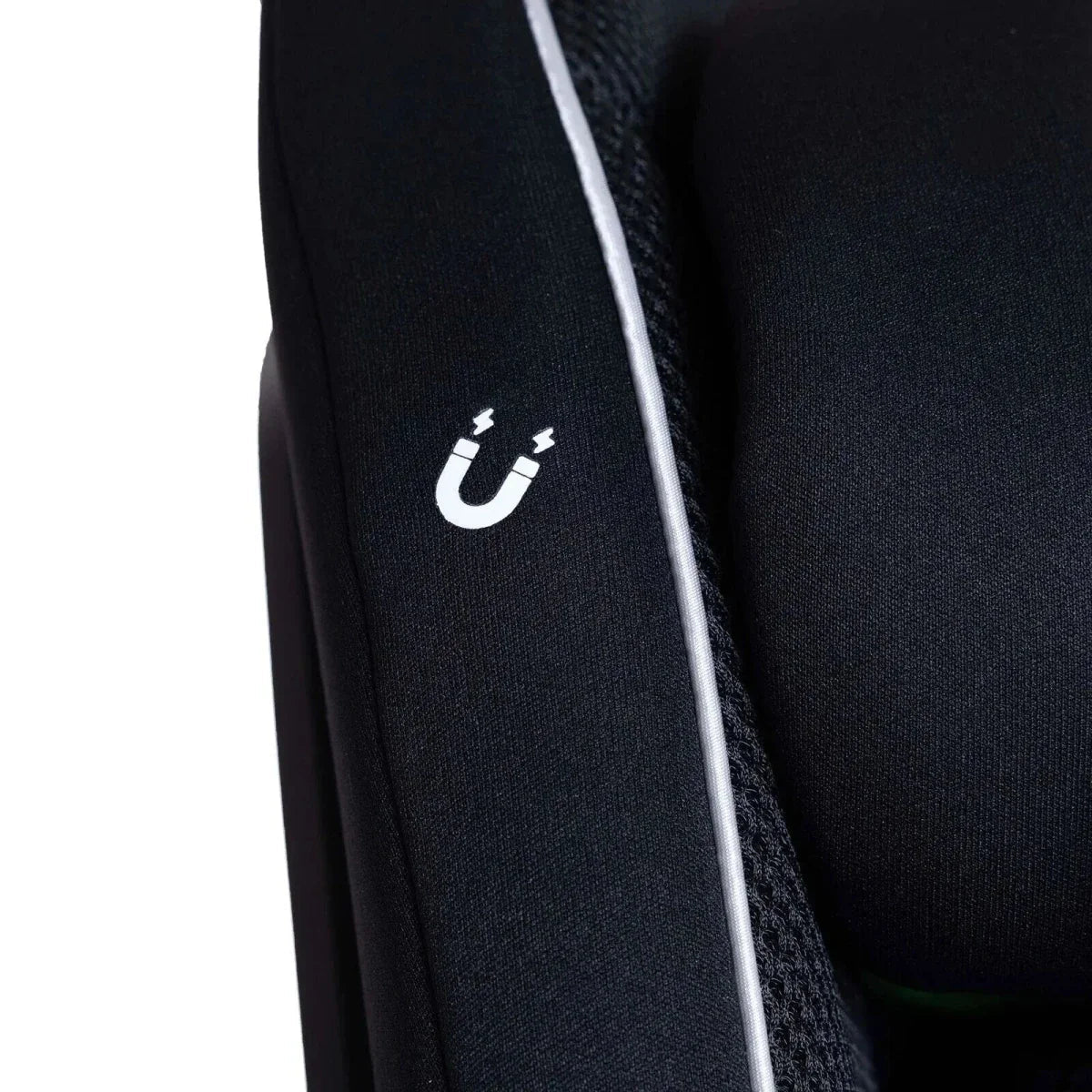 baby plus Vera Spin 360 Car Seat - Black | Luxury Home Accessories | Heulog Glow