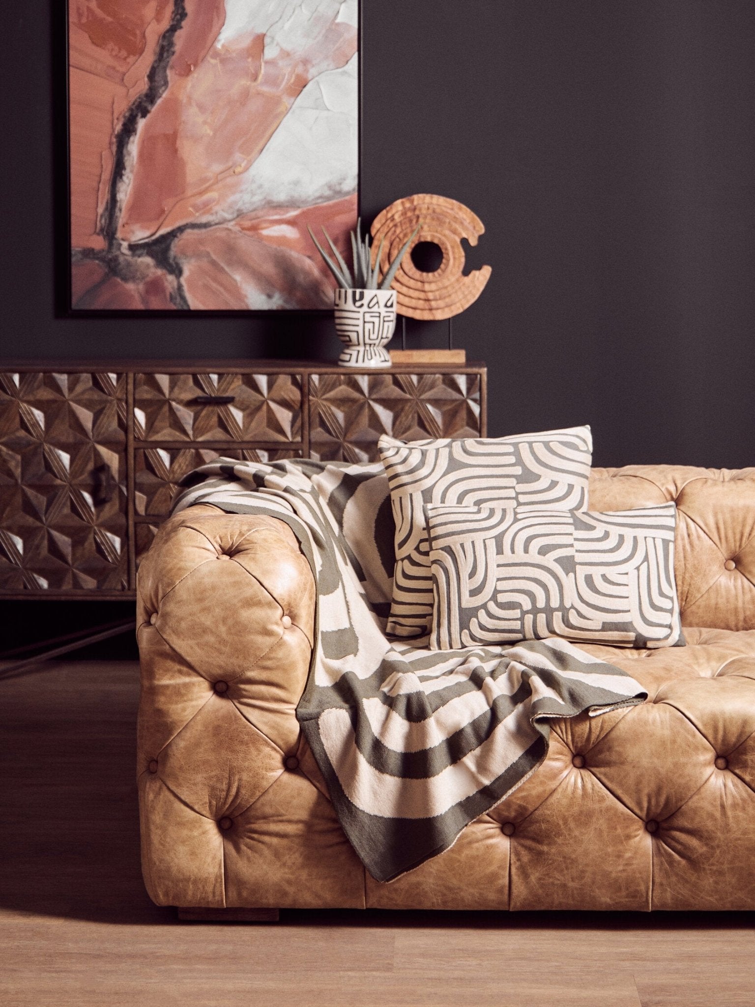 Barren Earthenware White And Black Hand Painted Planter | Luxury Home Accessories | Heulog Glow