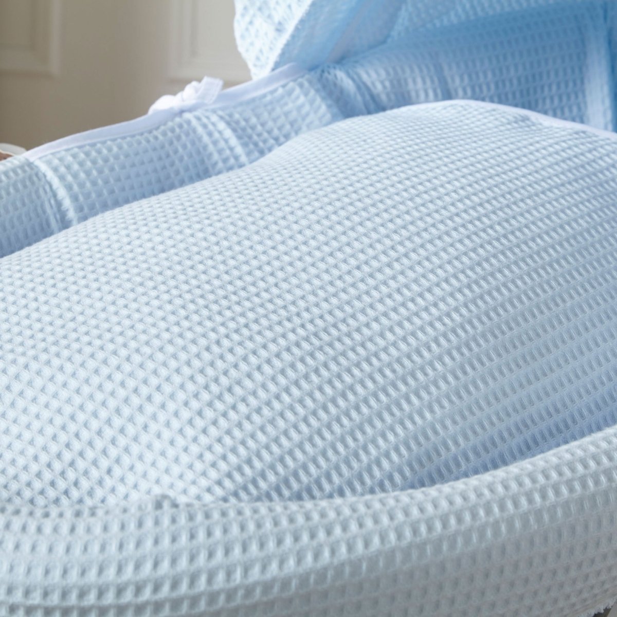 Blue Waffle Grey Wicker Baby Moses Basket With Stand | Luxury Home Accessories | Heulog Glow