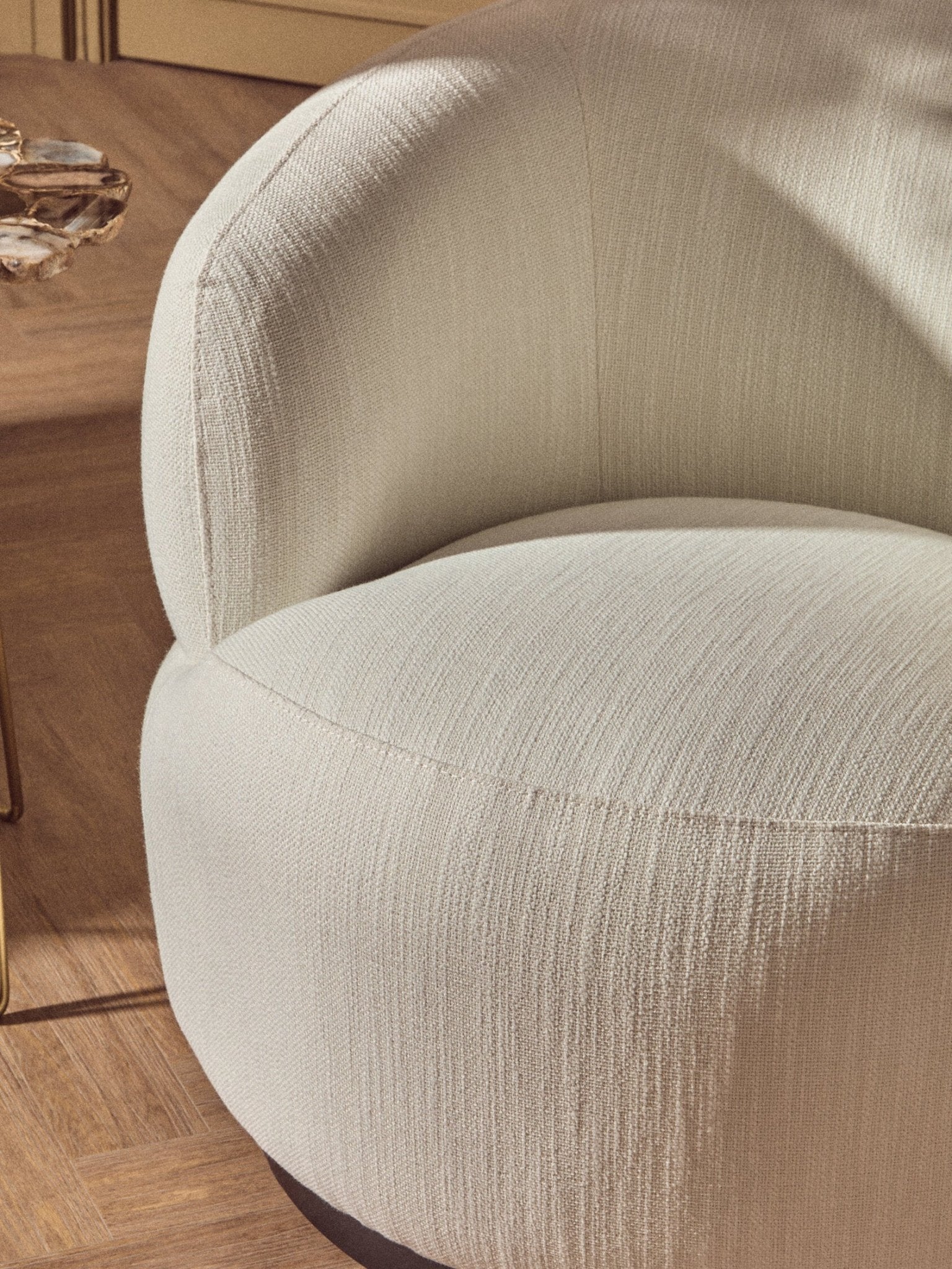 Bordo Textured Cream Curved Swivel Chair | Luxury Home Accessories | Heulog Glow
