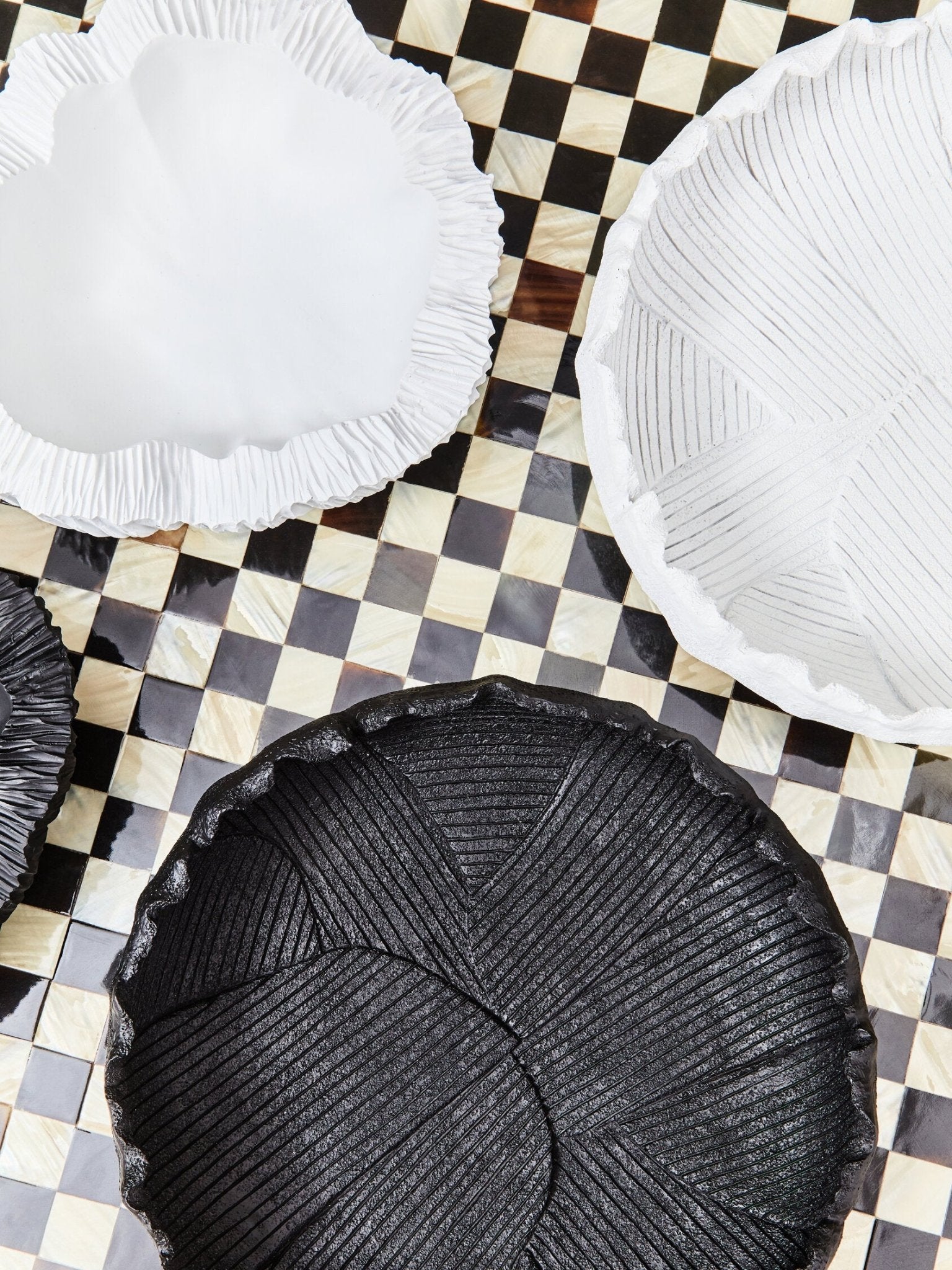 Broc Black Textured Bowl | Luxury Home Accessories | Heulog Glow