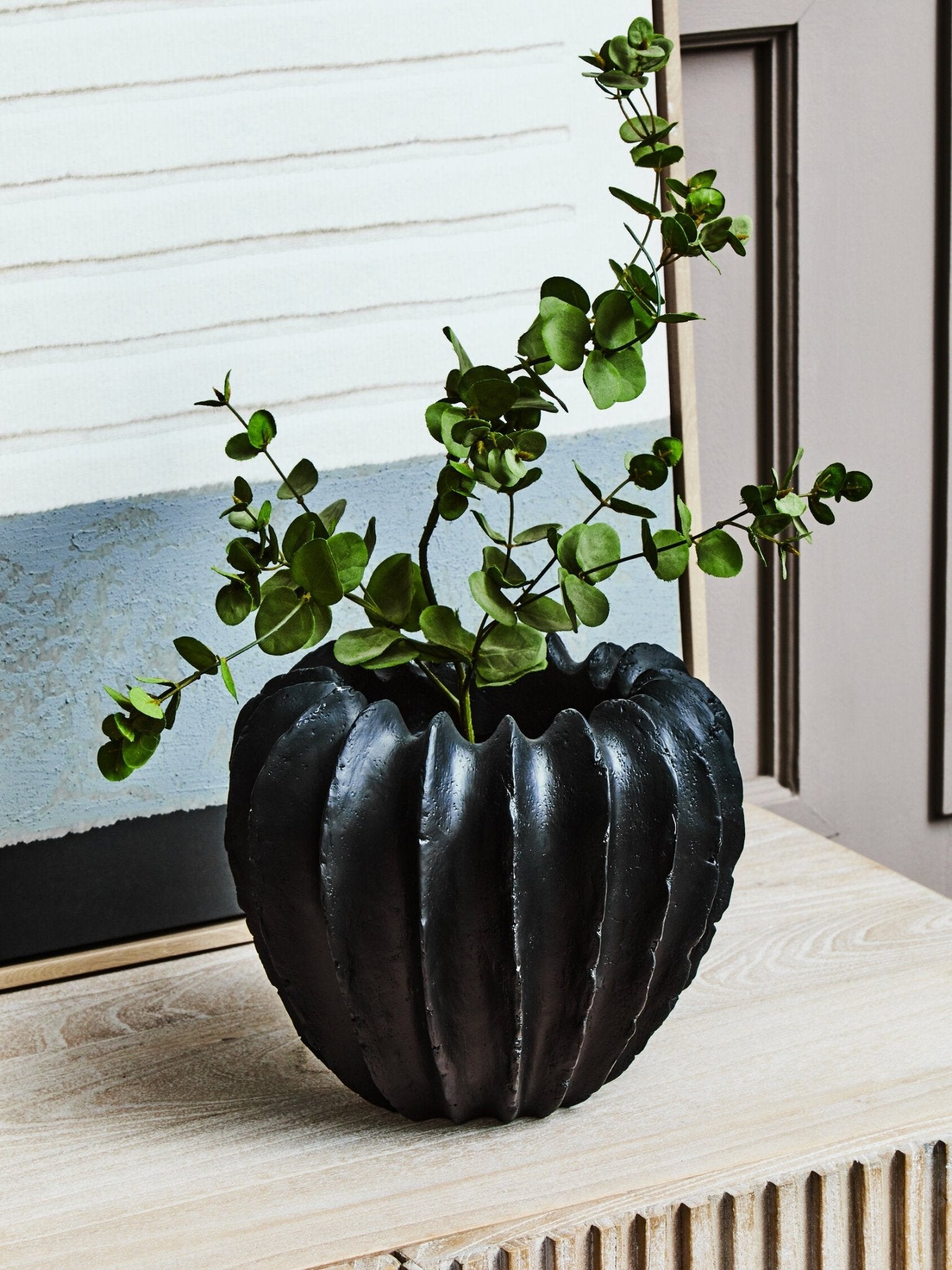 Broc Black Textured Vase | Luxury Home Accessories | Heulog Glow