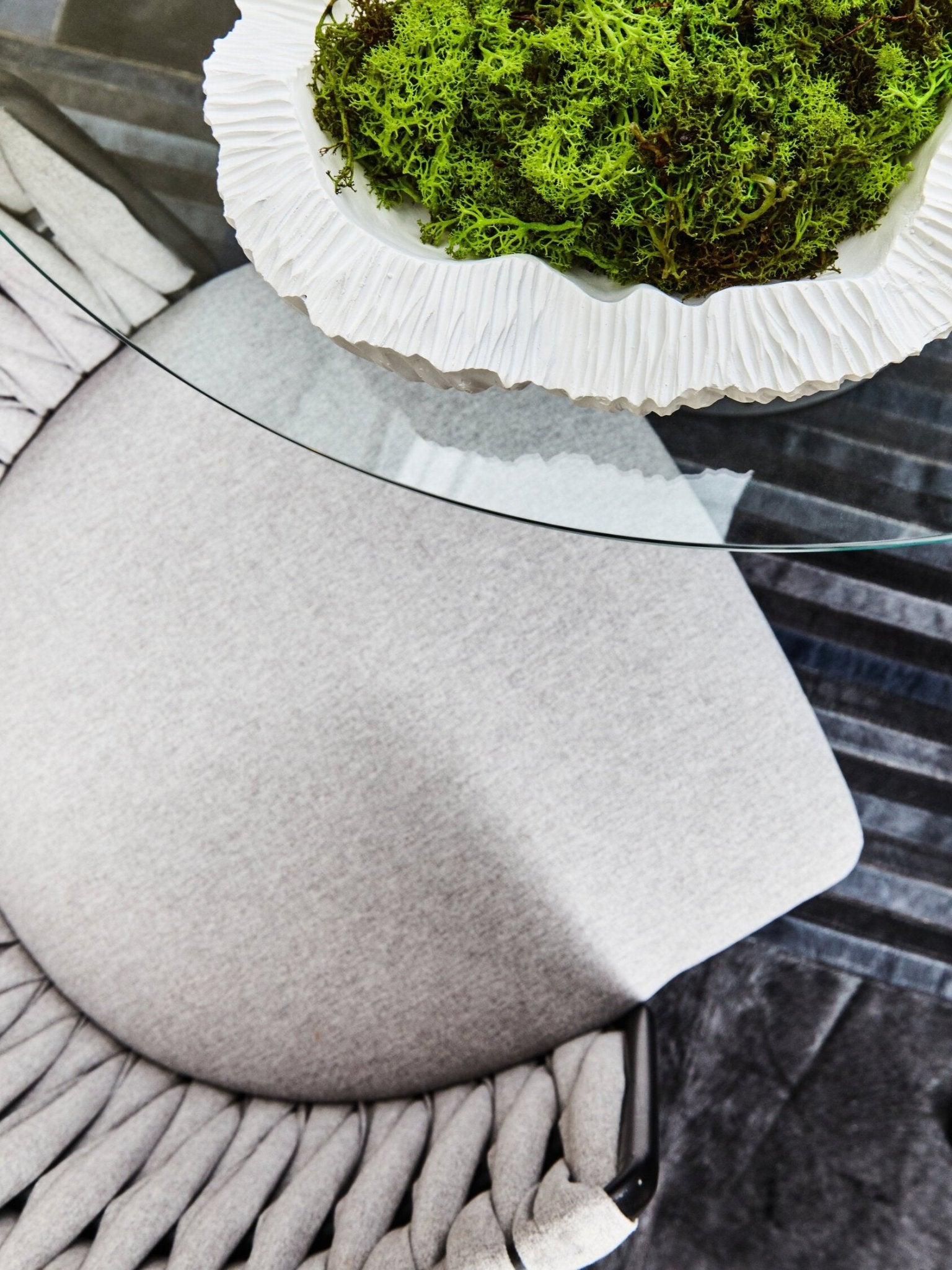 Broc Curved Textured White Bowl | Luxury Home Accessories | Heulog Glow