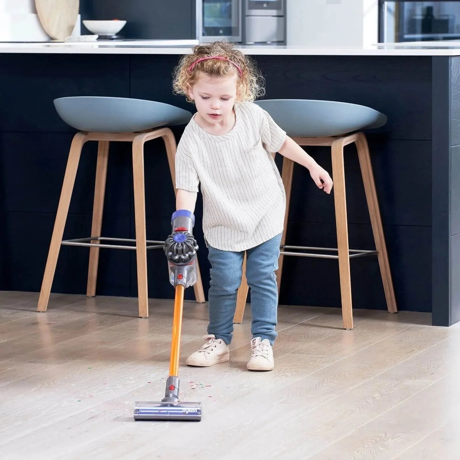 Casdon Dyson Cordless Vacuum | Luxury Home Accessories | Heulog Glow