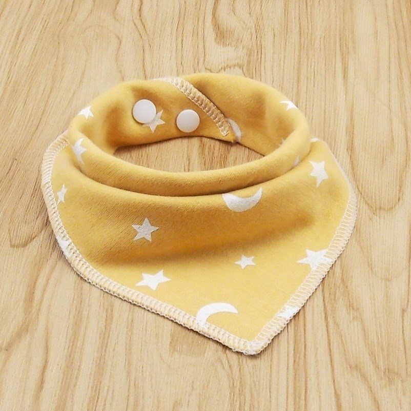 Cat and dog triangle scarf | Luxury Home Accessories | Heulog Glow