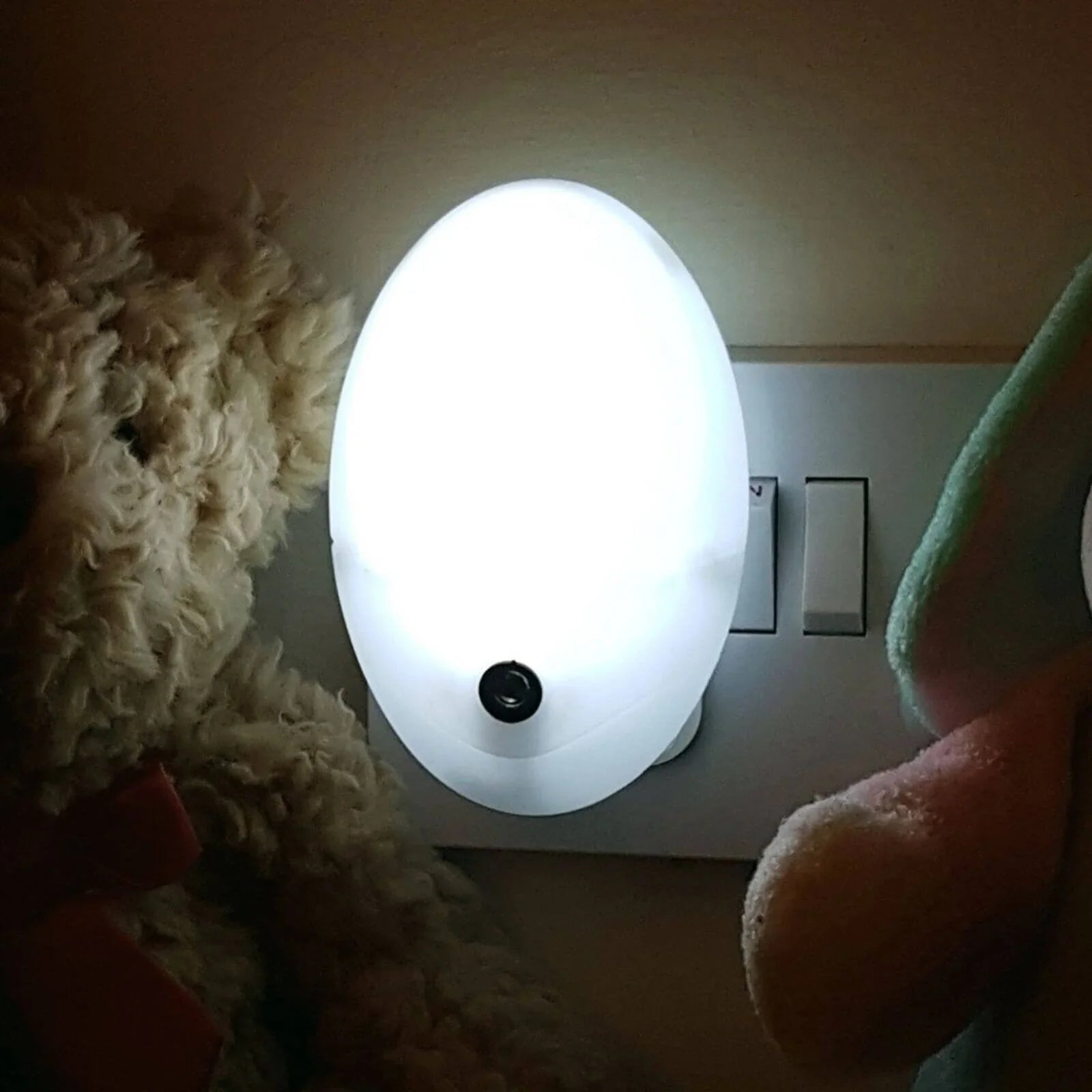 Clippasafe Nightlight with Sensor | Luxury Home Accessories | Heulog Glow