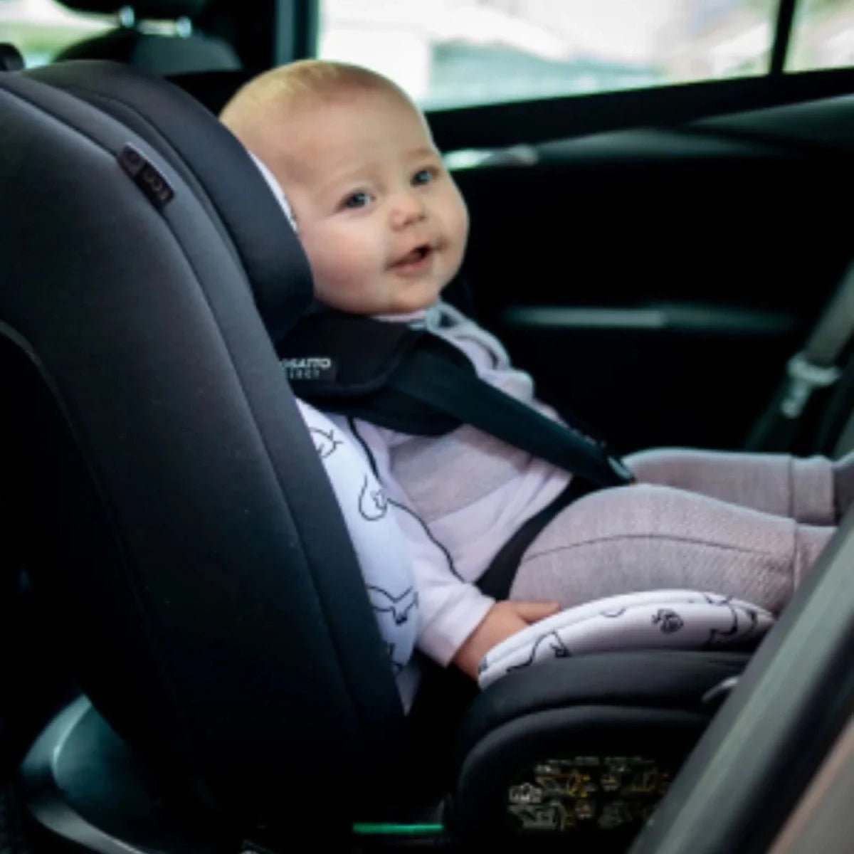 Cosatto Get Set Grow i-Size 360 Car Seat - D Is For Dino | Luxury Home Accessories | Heulog Glow