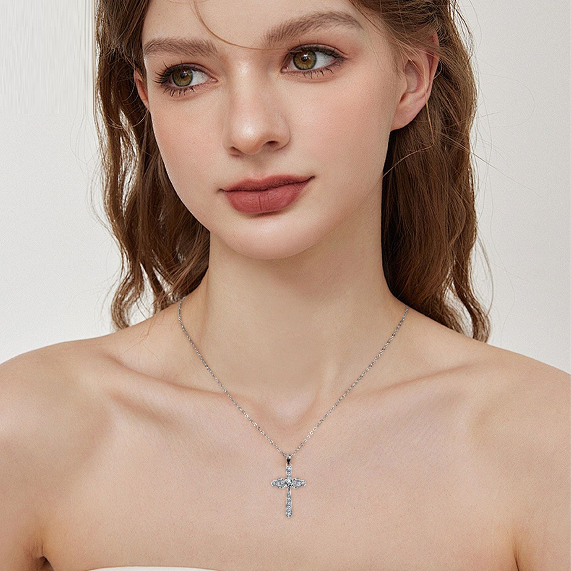 Cross Pendant Necklace Valentine's Day Gift | Luxury Home Accessories | Heulog Glow
