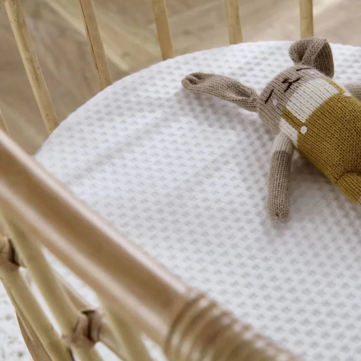 CuddleCo Aria Wave Crib - Rattan | Luxury Home Accessories | Heulog Glow