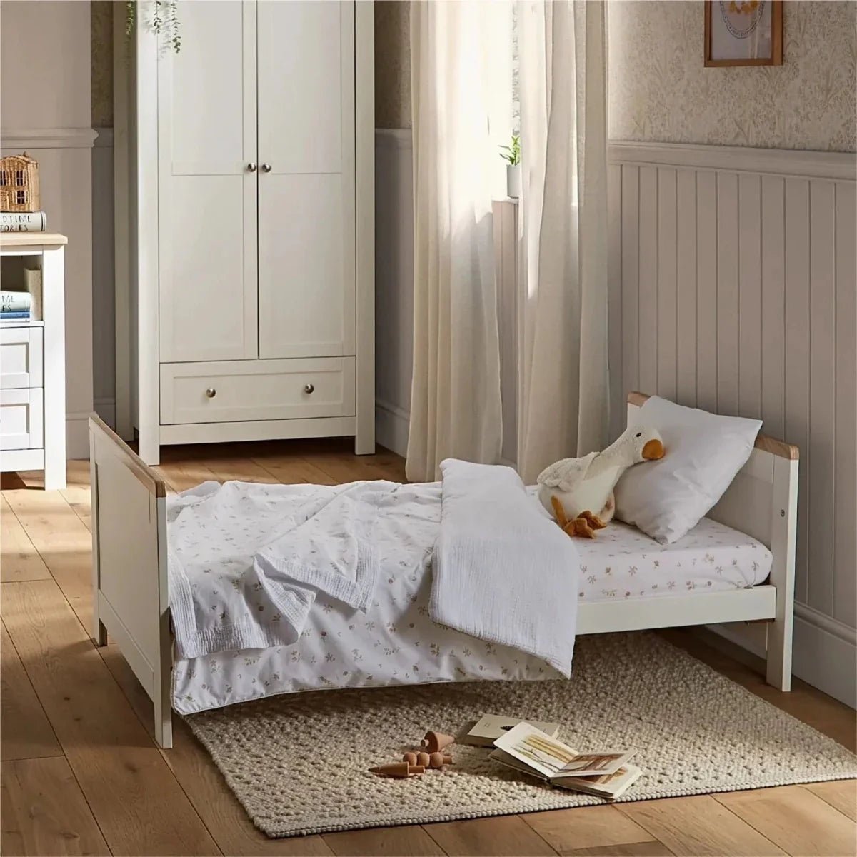 CuddleCo Burford 2 Piece Nursery Furniture Set - White/Oak | Luxury Home Accessories | Heulog Glow