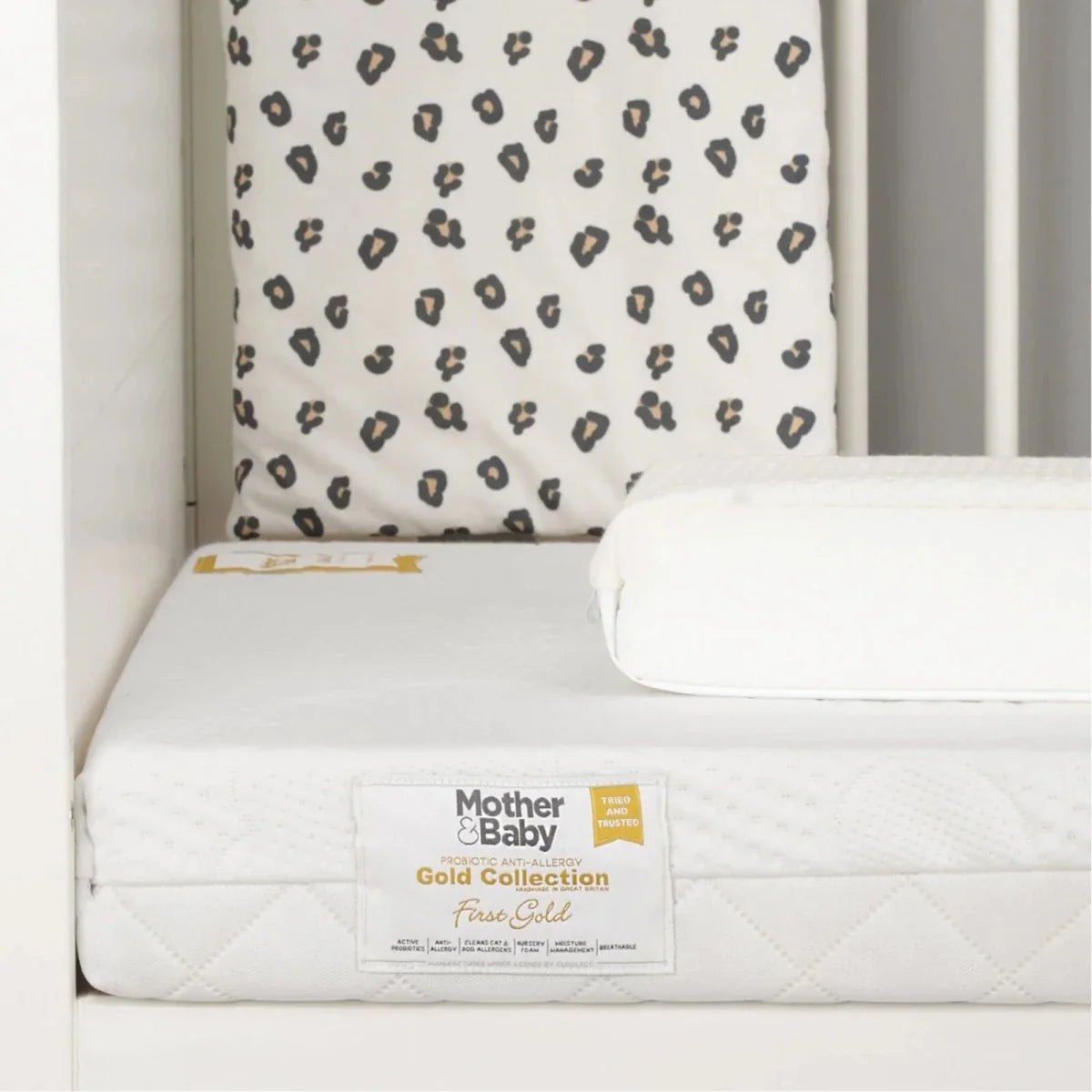 CuddleCo Mother&Baby First Gold Anti-Allergy Foam Cot Bed Mattress 140 x 70cm | Luxury Home Accessories | Heulog Glow