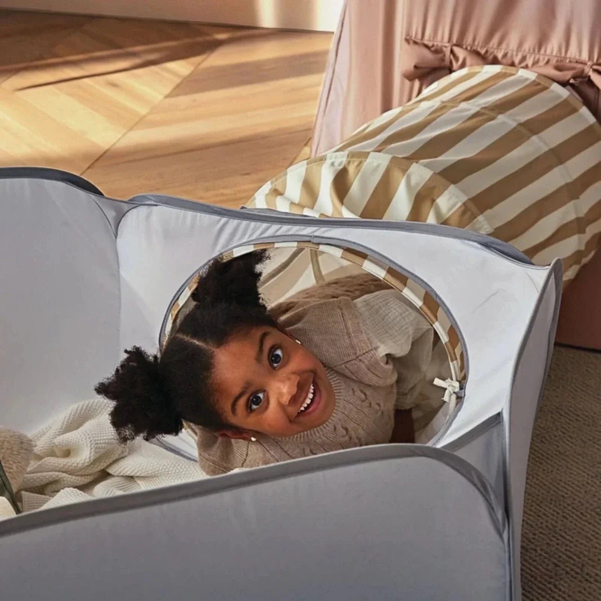 CuddleCo Pop-up Play 3 Piece Set - Tent, Tunnel & Ball Pit | Luxury Home Accessories | Heulog Glow