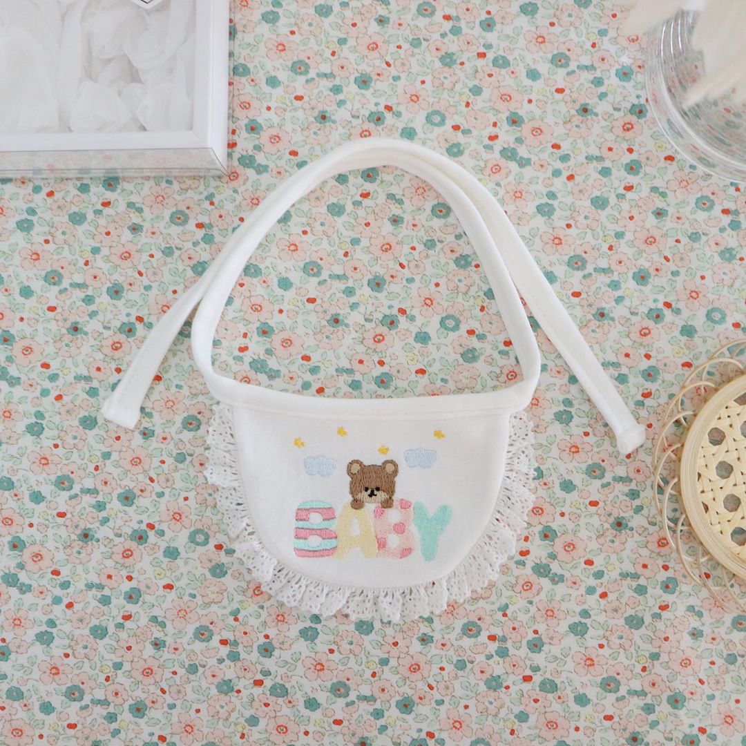 Cute Bear Embroidery Saliva Towel Small Bib Bib | Luxury Home Accessories | Heulog Glow