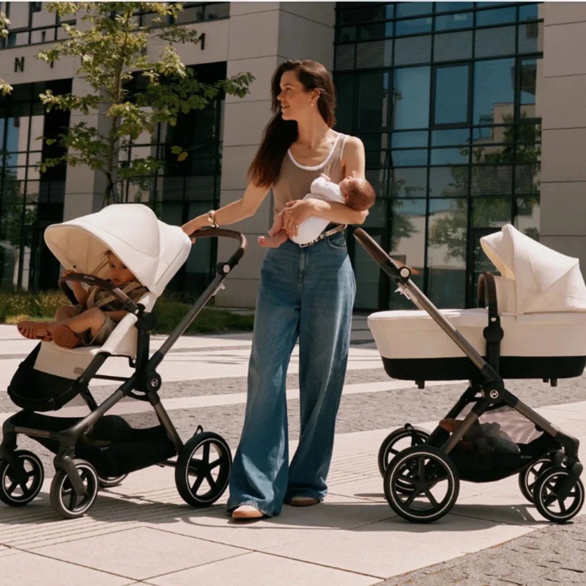 Cybex EOS Lux Silver 2-in-1 Pushchair - Moon Black | Luxury Home Accessories | Heulog Glow