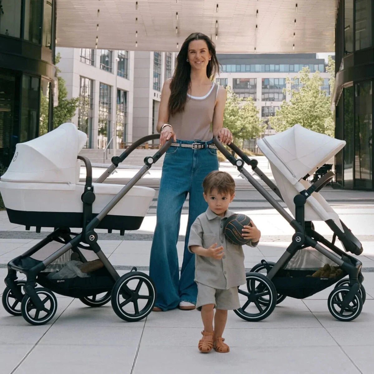Cybex EOS Lux Silver 2-in-1 Pushchair - Moon Black | Luxury Home Accessories | Heulog Glow