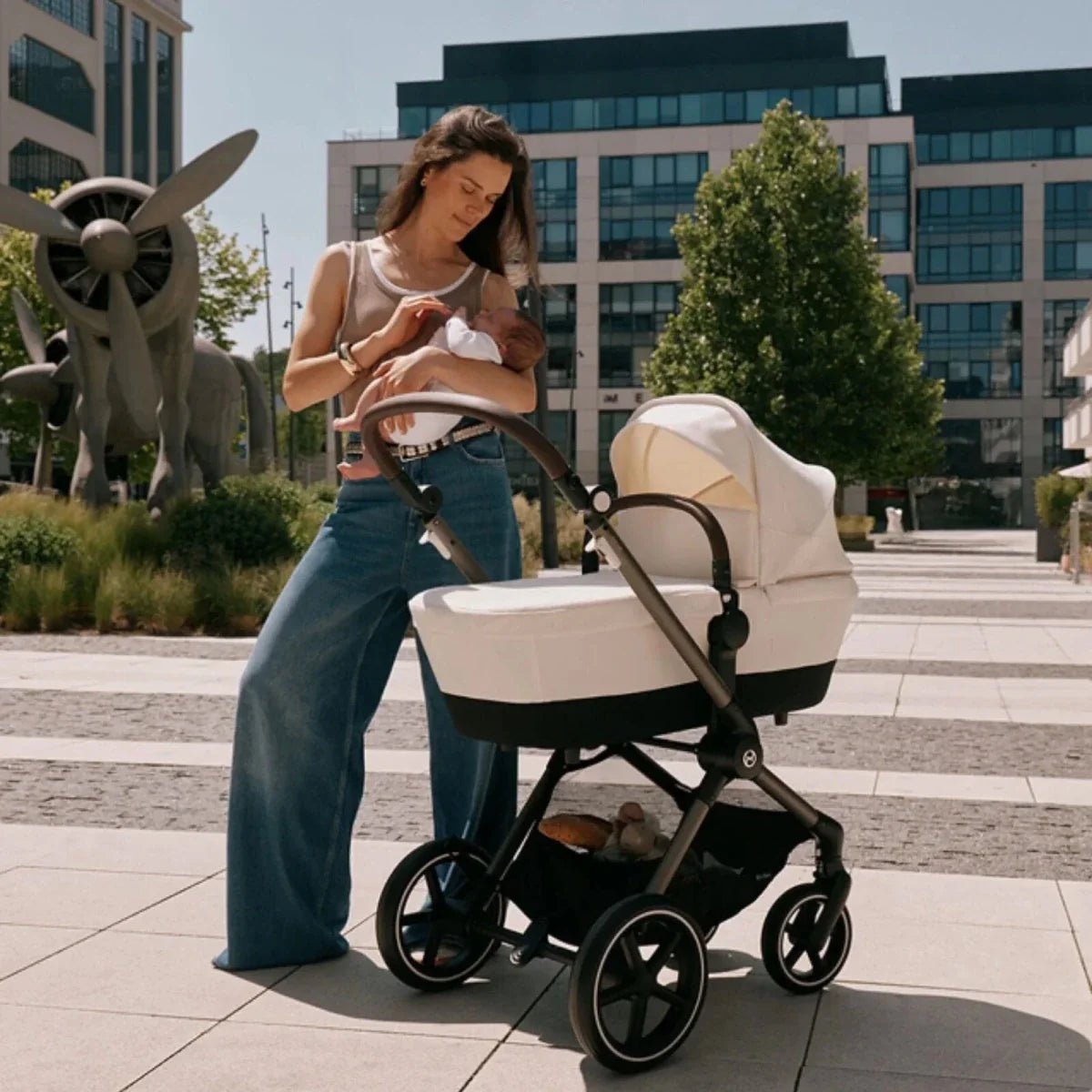Cybex Eos Lux Silver 2-in-1 Pushchair - Seashell Beige | Luxury Home Accessories | Heulog Glow