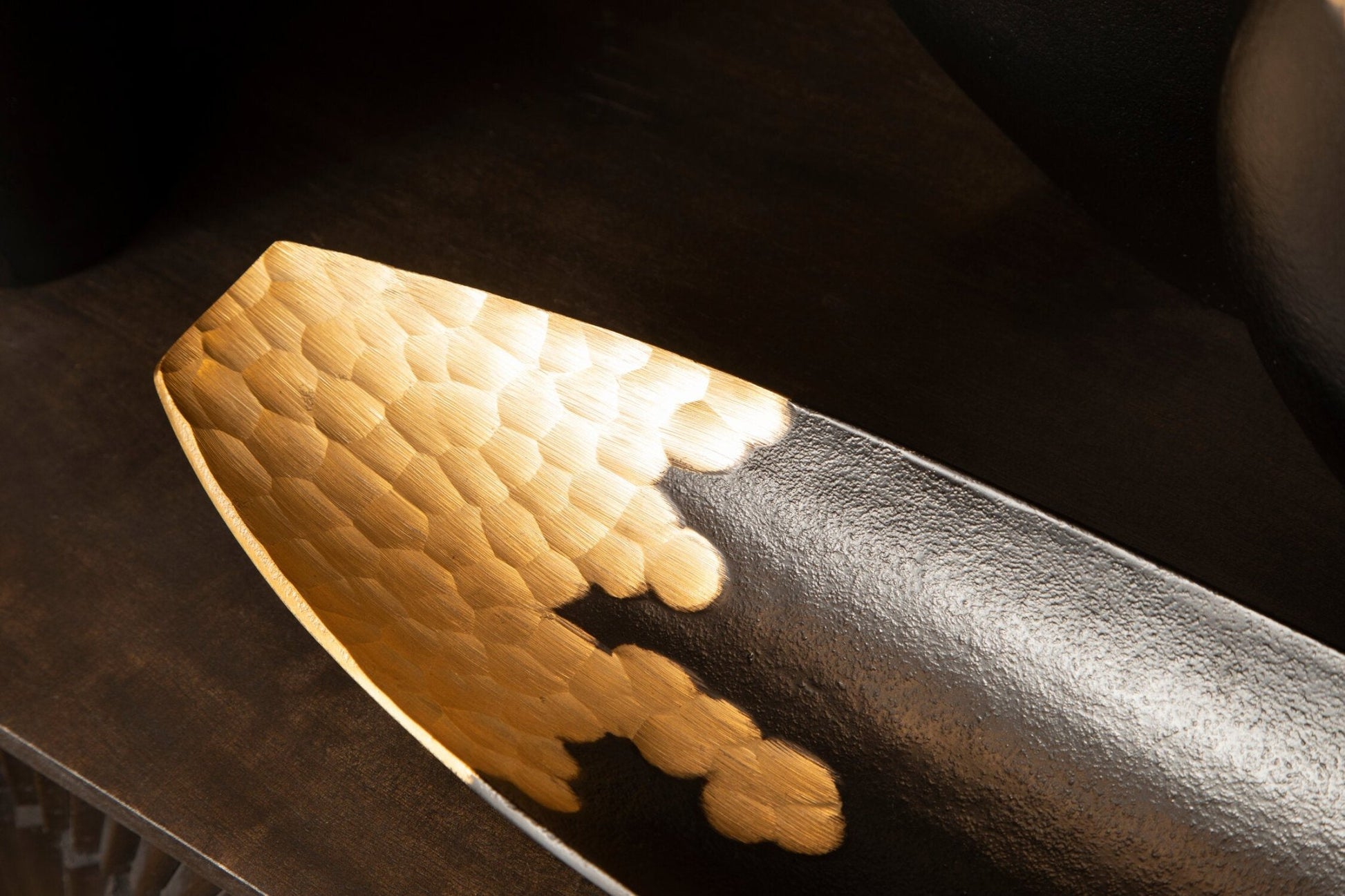 Daito Black and Gold Boat Dish | Luxury Home Accessories | Heulog Glow