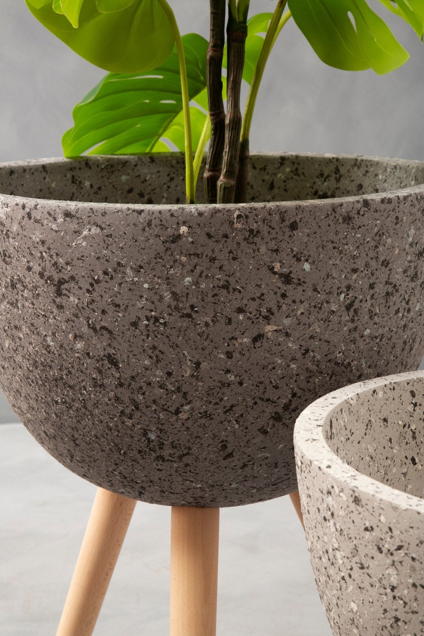 Darnell Large Grey Speckled Planter | Luxury Home Accessories | Heulog Glow