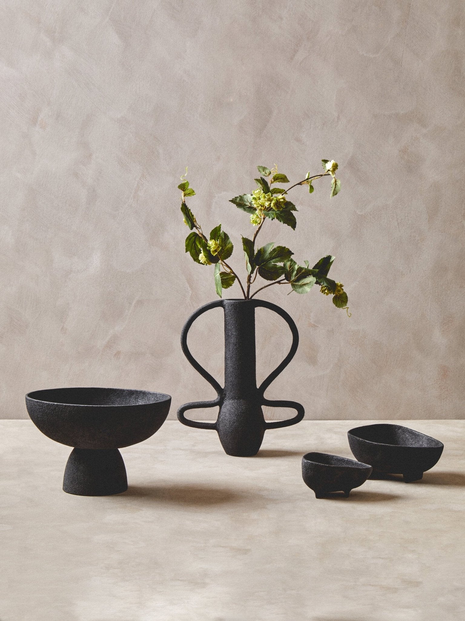 Deriva Large Textured Black Vase | Luxury Home Accessories | Heulog Glow