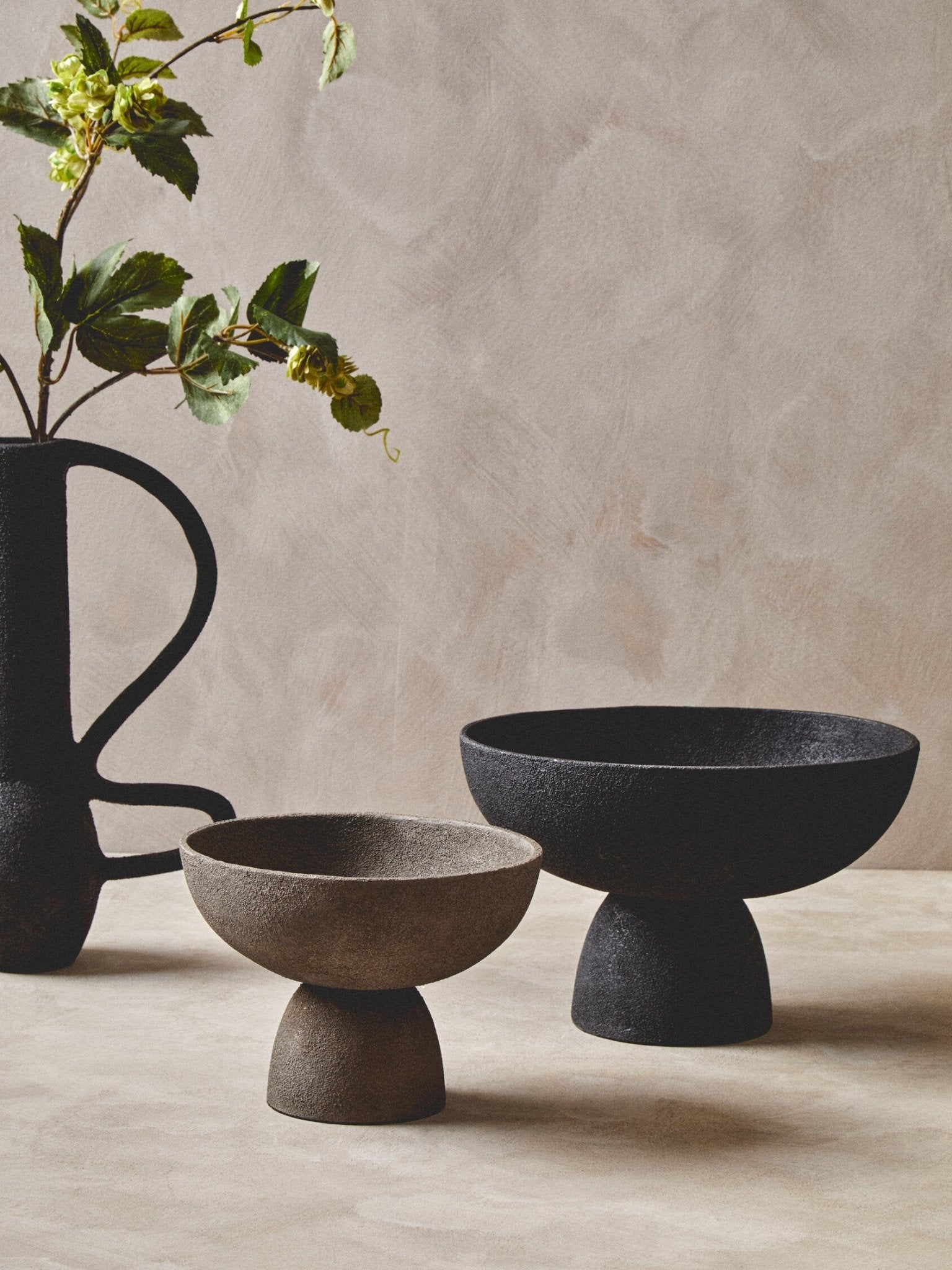 Deriva Large Textured Black Vase | Luxury Home Accessories | Heulog Glow